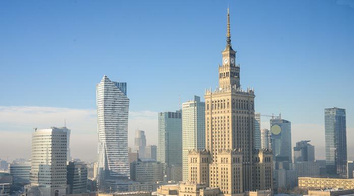 5 kultowych miejsc w Warszawie, dzięki którym poznasz klimat PRL-u