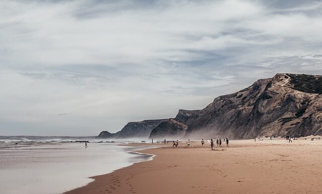 Ile trwa lot do Faro? Ile trwa lot do Faro?