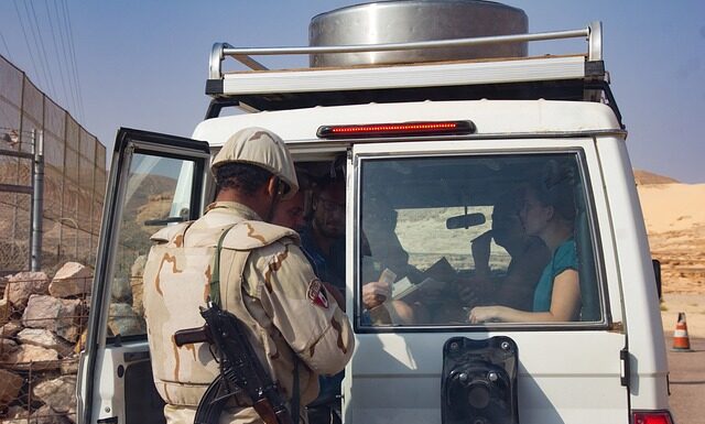 Jakie metody są wykorzystywane do nielegalnego przekraczania granicy?