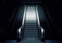 Czy winiety można kupić na stacji paliw?