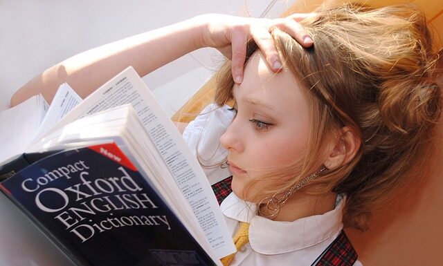 Jaki język ma najprostsza gramatykę?