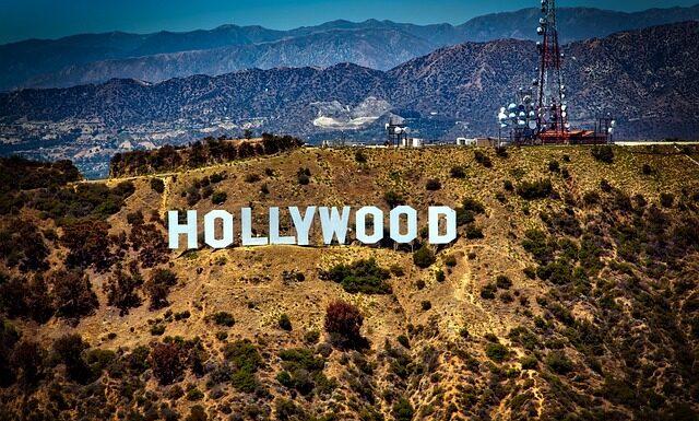 Ile godzin trwa lot do Los Angeles? Ile godzin trwa lot do Los Angeles?